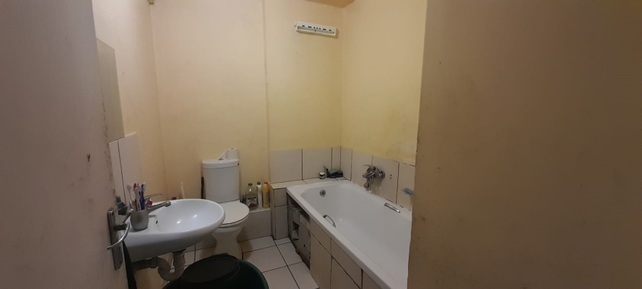 1 Bedroom Property for Sale in Maitland Western Cape